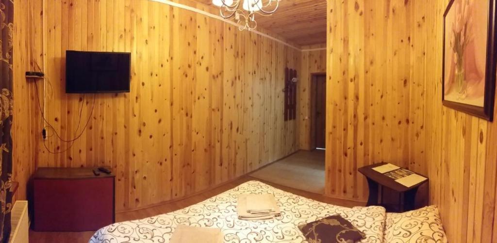 Zolotoy Bereg Hotel Чернигов Экстерьер фото