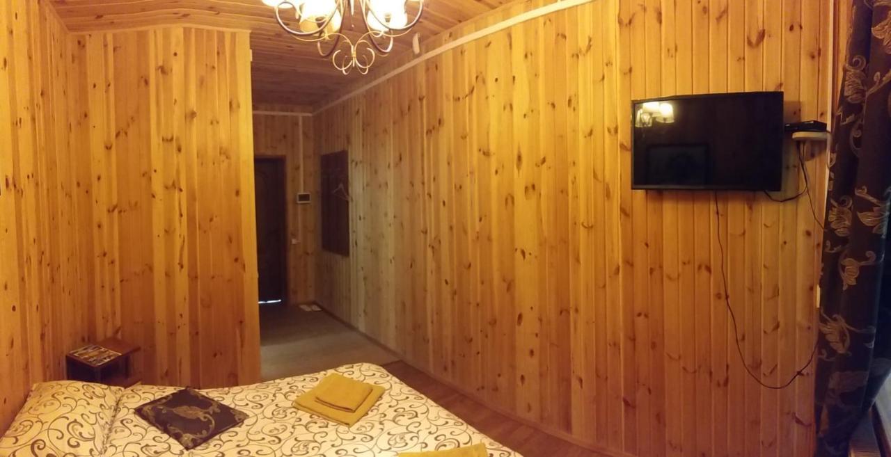 Zolotoy Bereg Hotel Чернигов Экстерьер фото