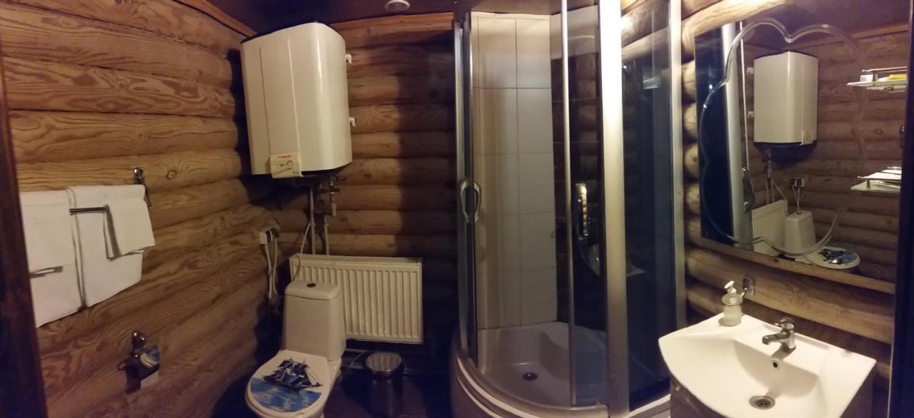 Zolotoy Bereg Hotel Чернигов Экстерьер фото