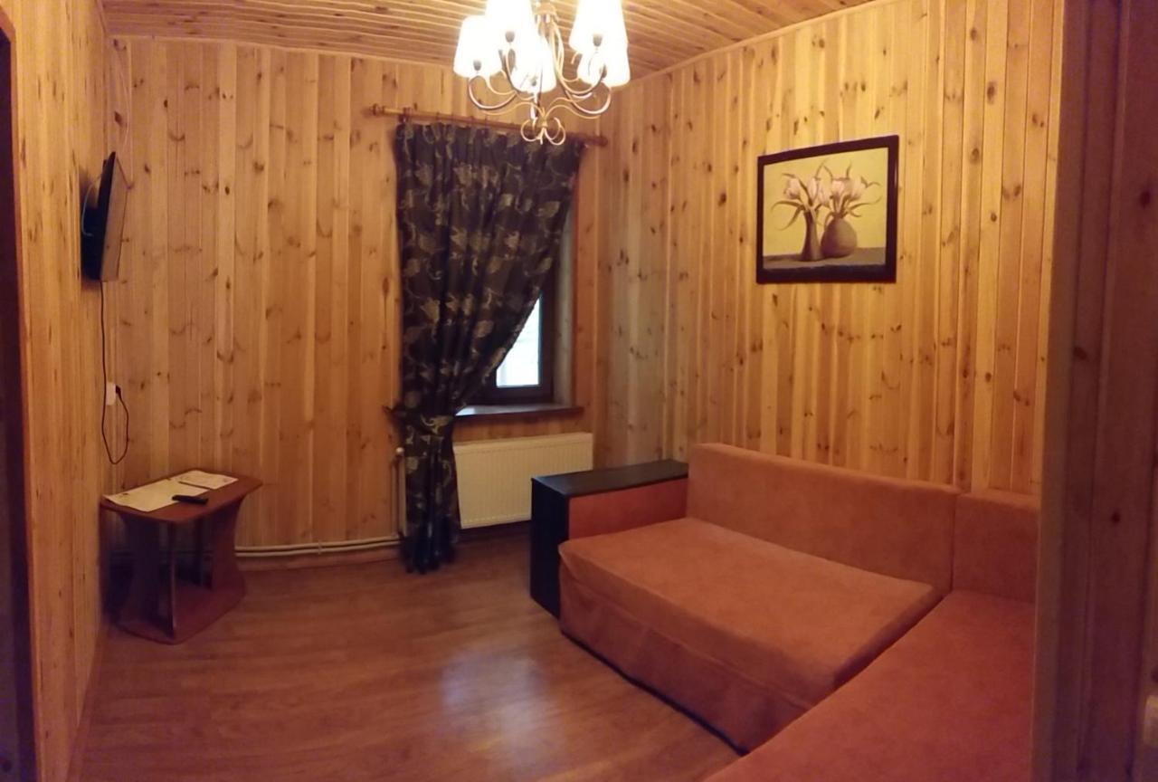 Zolotoy Bereg Hotel Чернигов Экстерьер фото