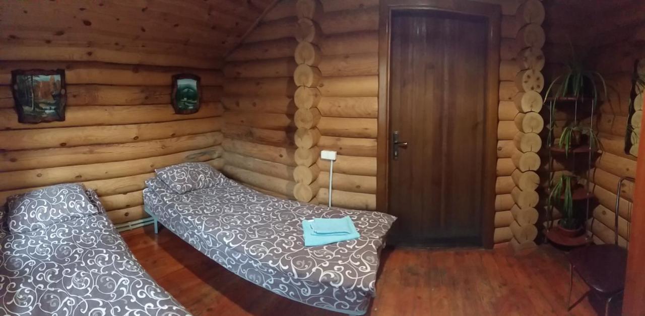 Zolotoy Bereg Hotel Чернигов Экстерьер фото